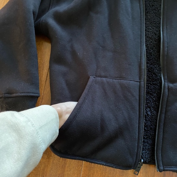 Athleta Black Sherpa Reversible Hoodie Jacket Sz S - Picture 7 of 10